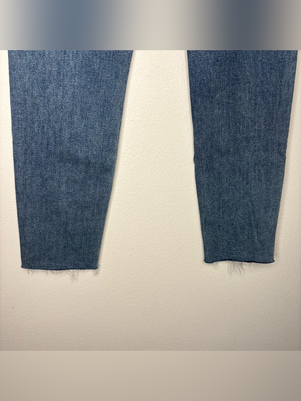Madewell The Mom Jean Size 27 Tall Super High Waisted Raw Hem - Picture 5 of 14